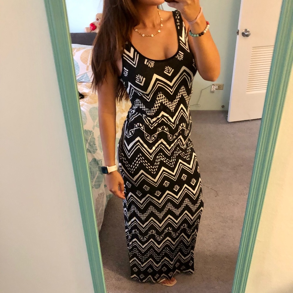 Black and White Dress,